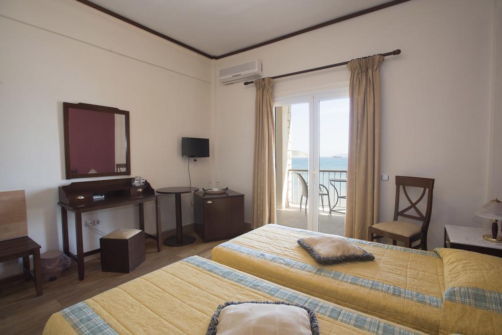 Methoni Beach Hotel Room photo